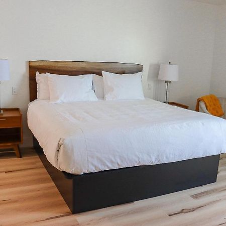 גולד ביץ' Foxglove Suite At The Wildflower Inn מראה חיצוני תמונה